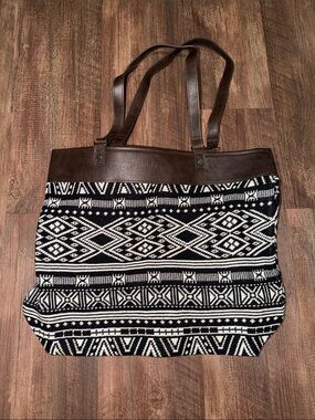 Thirty one reversible tote in Rio Weave Pattern